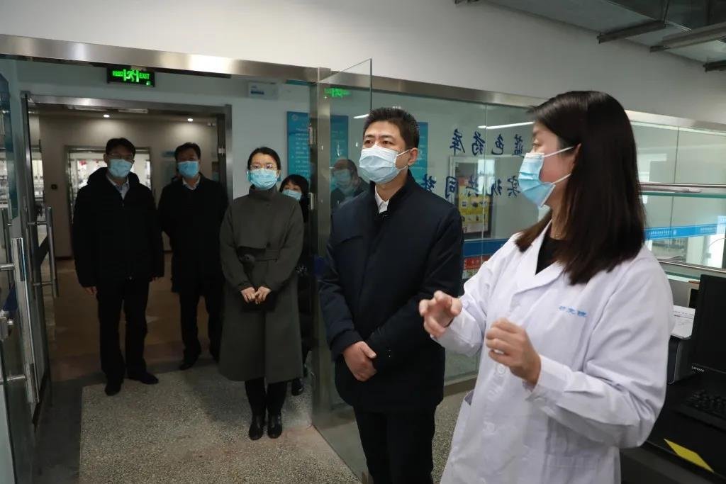 【行业要闻】王锋走访看望管华诗院士(图3)